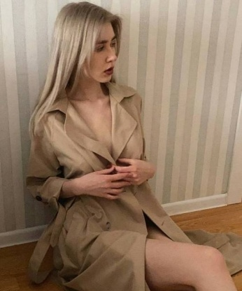 У меня есть все то, что тебе нужно для идеальной ночи. Мои услуги просто захватывают дух: массаж, стриптиз, ролевые игры - вообщем, все, что пожелаешь 😏. Мои возможности безграничны, и я готова удовлетворить даже самые необычные фантазии. Захватывающие отзывы от моих довольных клиентов говорят сами за себя. Ты не сможешь устоять перед моей очаровательной внешностью и вместе с тем горячим телом. Что ж, милый, я жду тебя, чтобы сделать твои самые сокровенные желания реальностью. 🔥💋 Илария